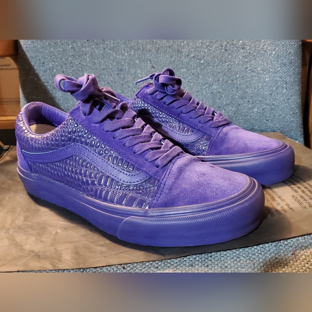 VansVault Old Skool VLT LX Croc Skin (Deep Blue)SamplePair Sz9Mens